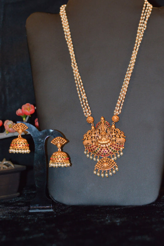 Goddess Lakshmi Symbol Pearl Necklace Set